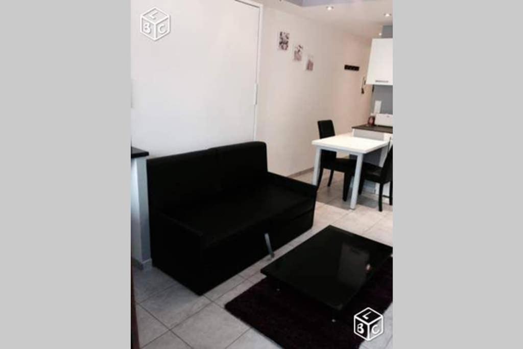 Appartement 2* Rdc+ Terrasse&parking Privé *