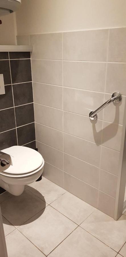 2* Rdc+ Terrasse&parking Privé *